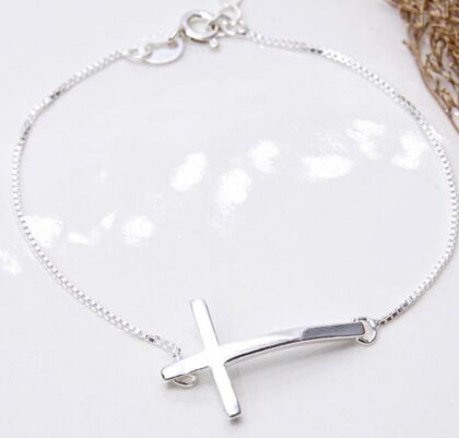 Pulseira com cruz lisa
