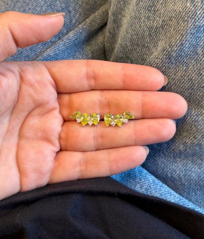 Brinco Aurora Earcuff gotas