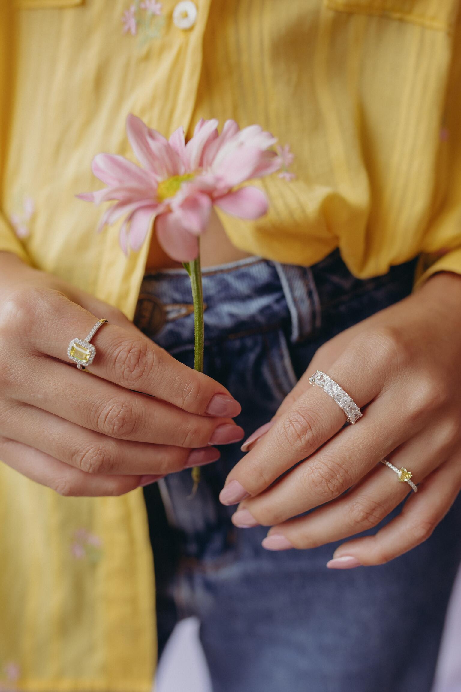 Anel Coração Yellow Cravejado - Imagem 2